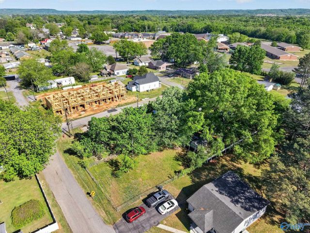 54 Robinson Creek Road, Falkville, AL 35622