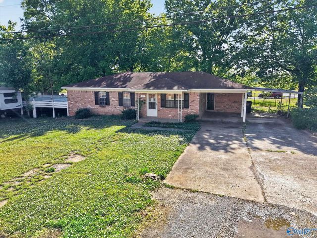 54 Robinson Creek Road, Falkville, AL 35622