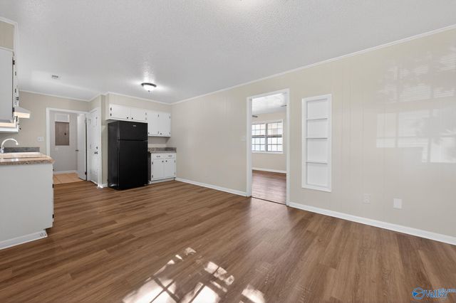 54 Robinson Creek Road, Falkville, AL 35622