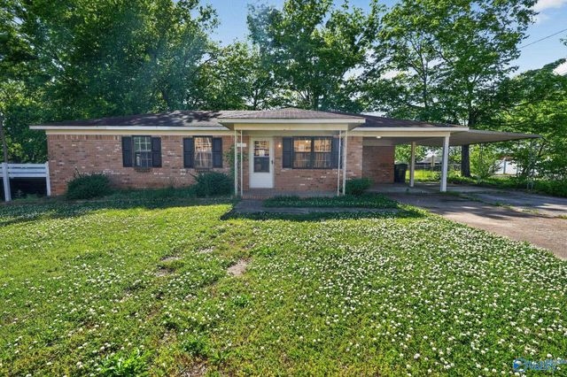 54 Robinson Creek Road, Falkville, AL 35622