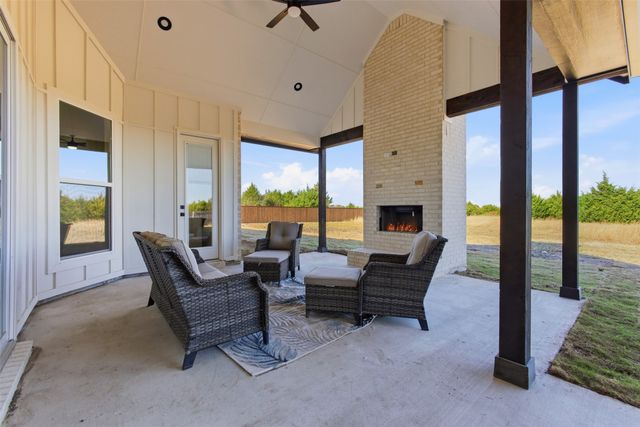 1431 Westgrove Lane, Waxahachie, TX 75165