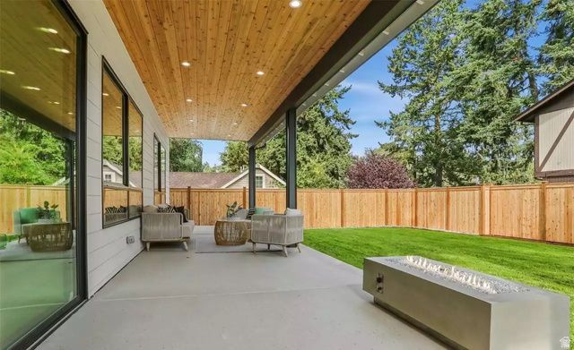 242 W 400 S, Mt Pleasant, UT 84647