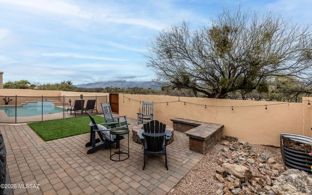 8861 E Windflower Drive, Tucson, AZ 85715