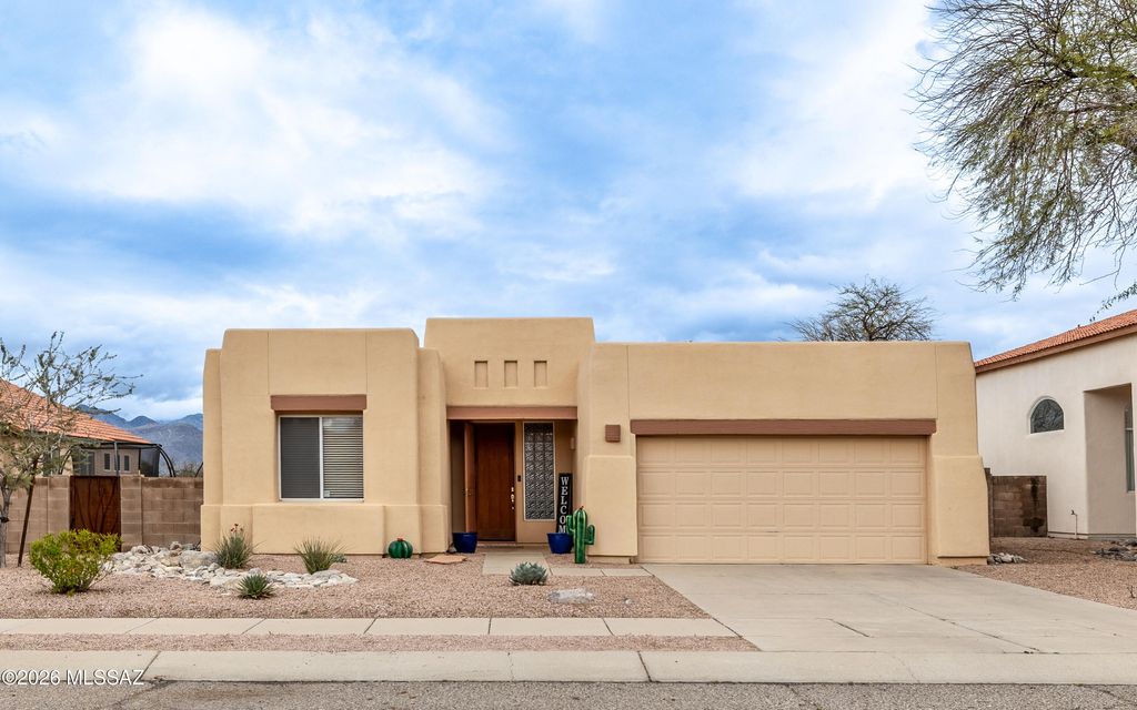8861 E Windflower Drive, Tucson, AZ 85715