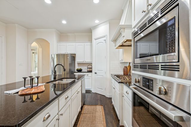 900 Hermitage Lane, Mckinney, TX 75069