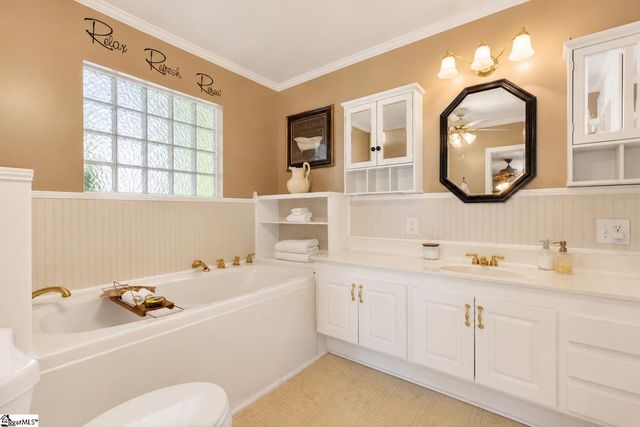 323 Workman Avenue, Woodruff, SC 29388