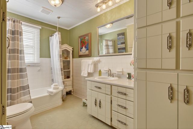 323 Workman Avenue, Woodruff, SC 29388