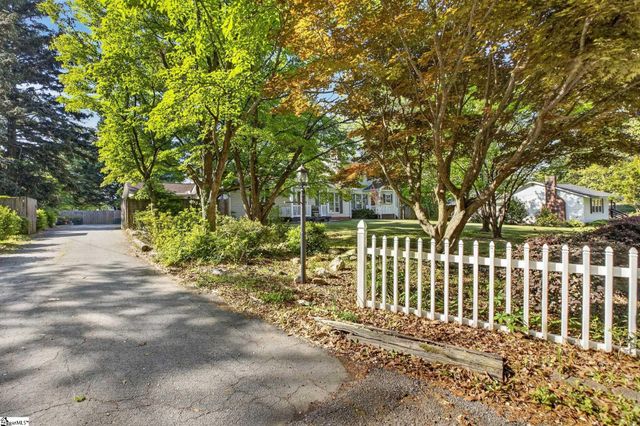 323 Workman Avenue, Woodruff, SC 29388