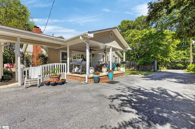 323 Workman Avenue, Woodruff, SC 29388