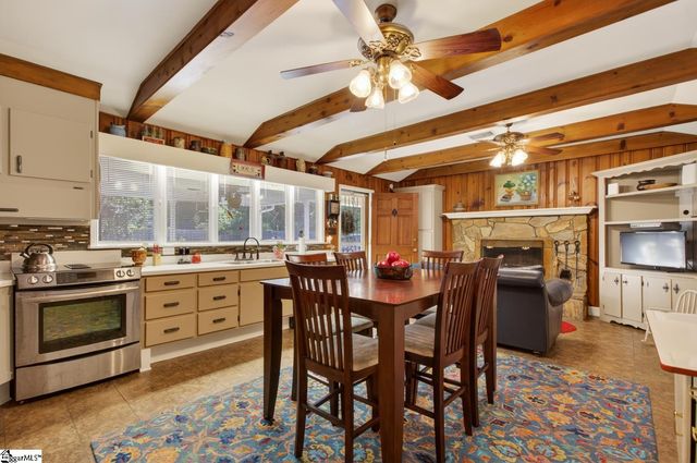 323 Workman Avenue, Woodruff, SC 29388