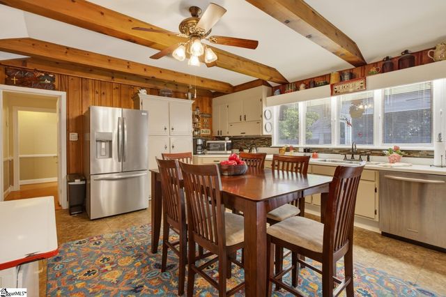 323 Workman Avenue, Woodruff, SC 29388