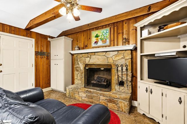 323 Workman Avenue, Woodruff, SC 29388