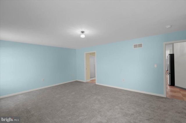 223 WOODBRIDGE LN, Douglassville, PA 19518