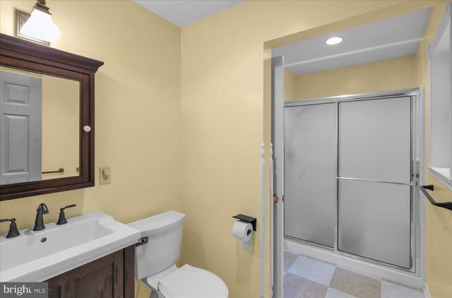 223 WOODBRIDGE LN, Douglassville, PA 19518