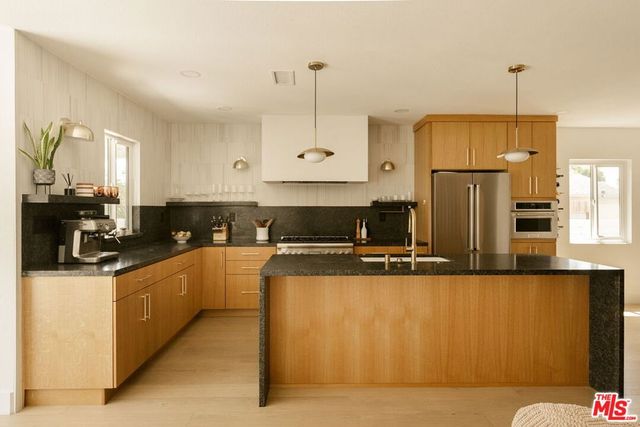 3852 Bledsoe Avenue, Los Angeles, CA 90066