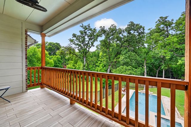 308 Familia Court, Azle, TX 76020