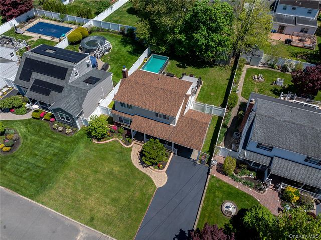 31 Jean Drive, North Babylon, NY 11703