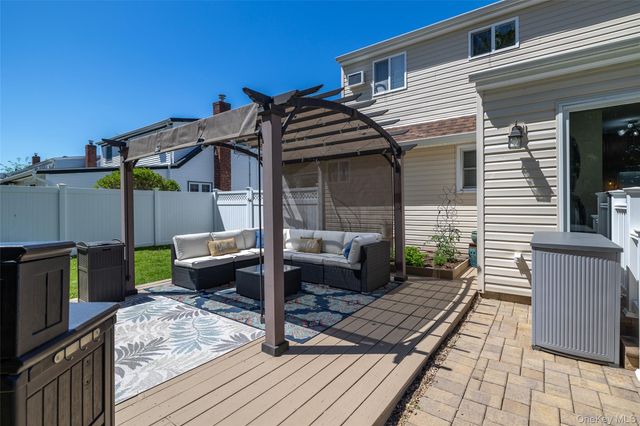 31 Jean Drive, North Babylon, NY 11703