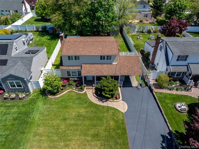 31 Jean Drive, North Babylon, NY 11703