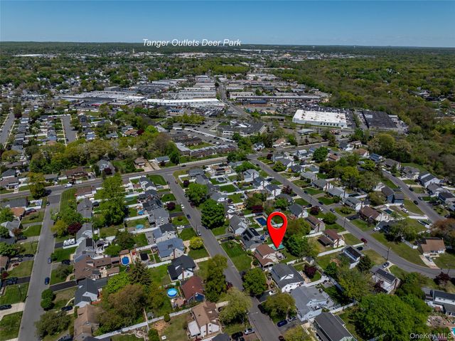 31 Jean Drive, North Babylon, NY 11703