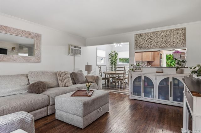 31 Jean Drive, North Babylon, NY 11703