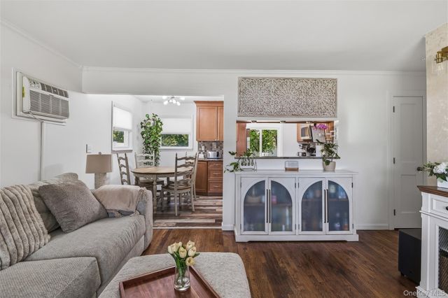 31 Jean Drive, North Babylon, NY 11703