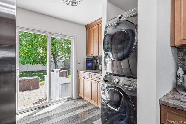 31 Jean Drive, North Babylon, NY 11703