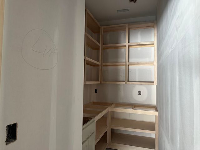 4454 N Sunny Ct, Wichita, KS 67205