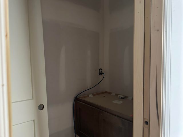 4454 N Sunny Ct, Wichita, KS 67205