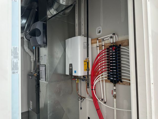 4454 N Sunny Ct, Wichita, KS 67205