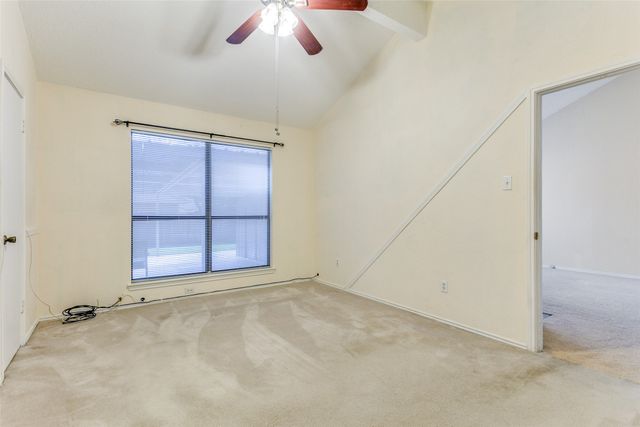 818 Blessing Creek Drive, Euless, TX 76039