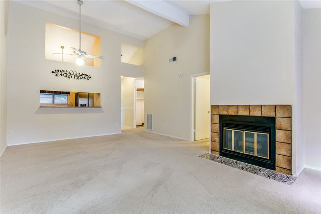 818 Blessing Creek Drive, Euless, TX 76039
