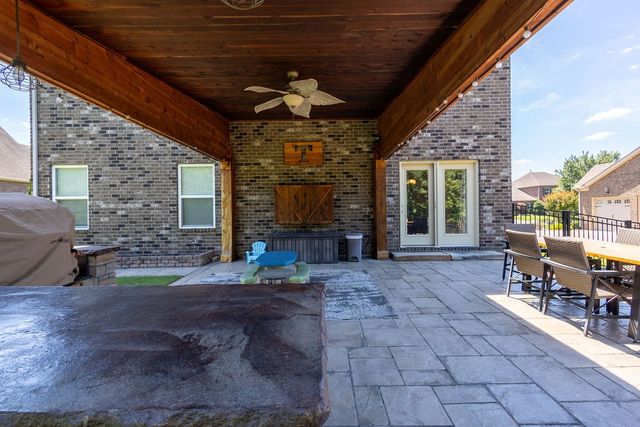 138 Sandpiper Cir, Hendersonville, TN 37075
