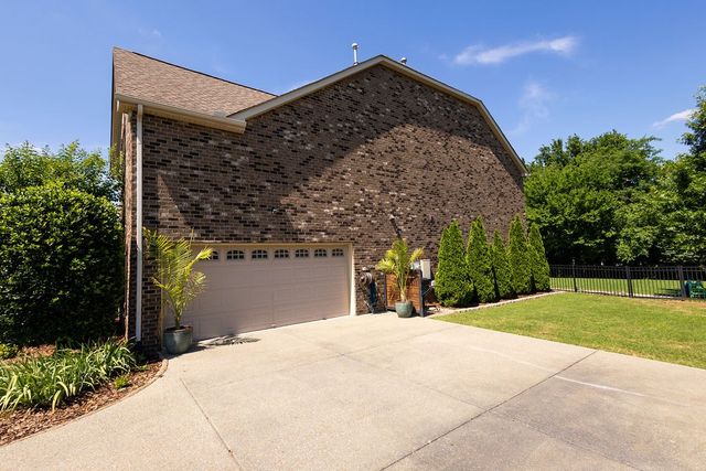 138 Sandpiper Cir, Hendersonville, TN 37075