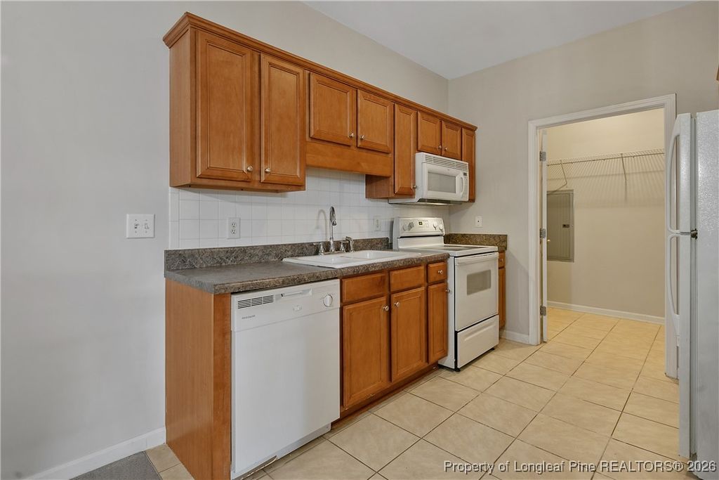 625 Marshtree Lane 108, Fayetteville, NC 28314 — photo 20