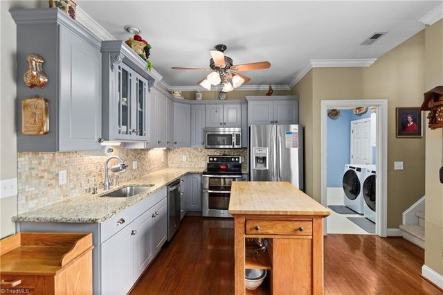 1213 Colston Court, Kernersville, NC 27284