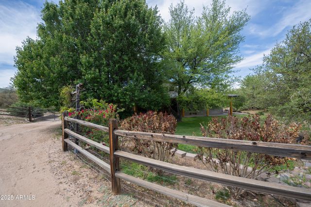 770 S Grisby Road, Skull Valley, AZ 86338