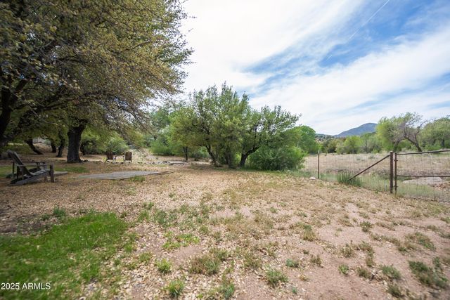 770 S Grisby Road, Skull Valley, AZ 86338