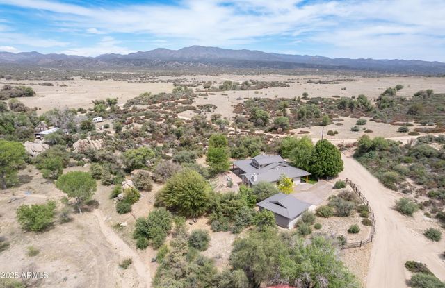 770 S Grisby Road, Skull Valley, AZ 86338