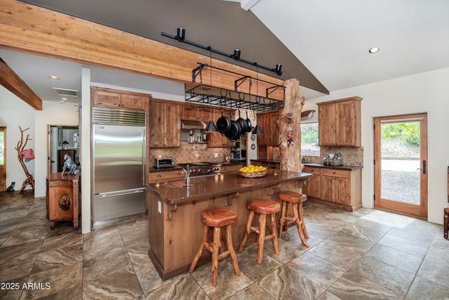 770 S Grisby Road, Skull Valley, AZ 86338