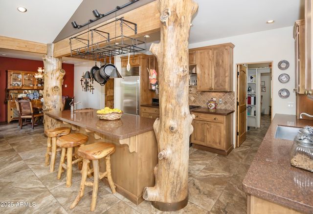 770 S Grisby Road, Skull Valley, AZ 86338