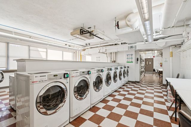 6301 N Sheridan Road 14M, Chicago, IL 60660