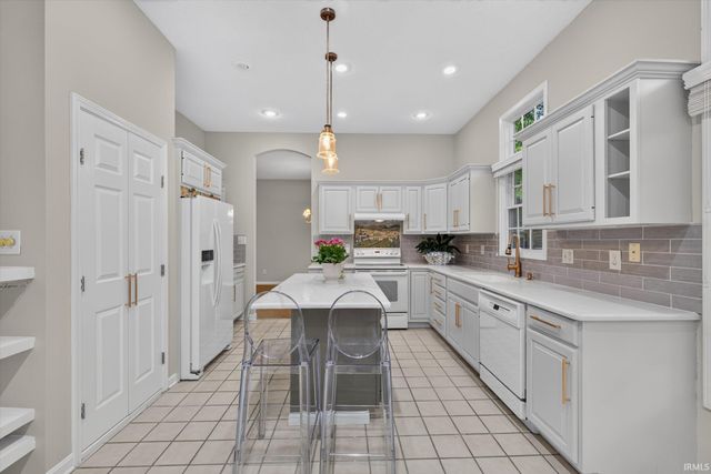 2803 S St Remy Circle, Bloomington, IN 47401