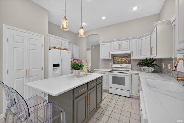 2803 S St Remy Circle, Bloomington, IN 47401