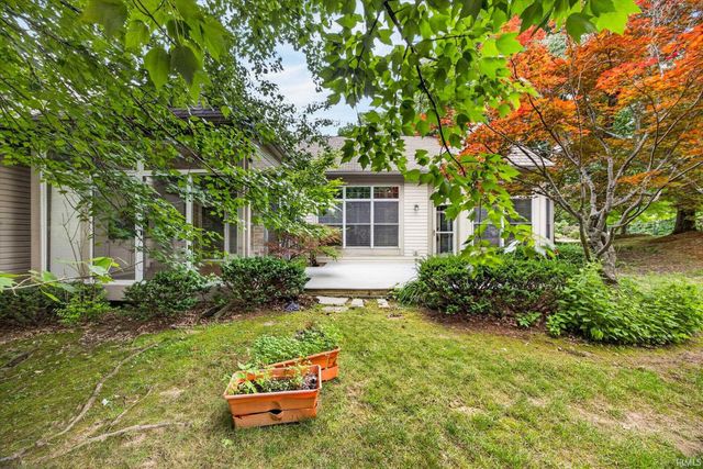 2803 S St Remy Circle, Bloomington, IN 47401