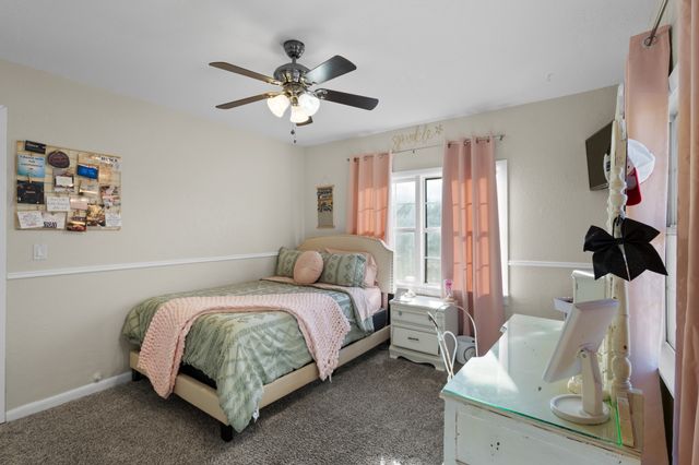 305 Cheyenne Drive, Runaway Bay, TX 76426