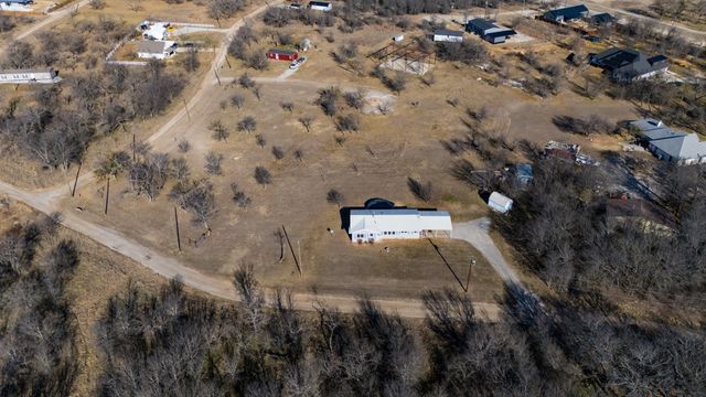 305 Cheyenne Drive, Runaway Bay, TX 76426