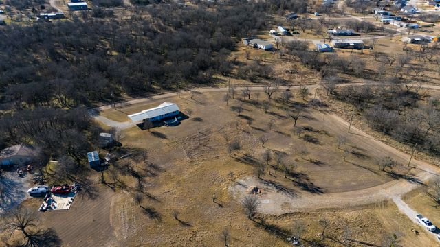 305 Cheyenne Drive, Runaway Bay, TX 76426