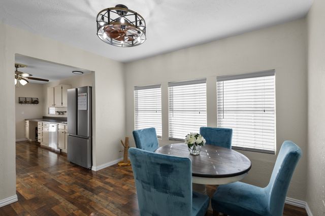305 Cheyenne Drive, Runaway Bay, TX 76426