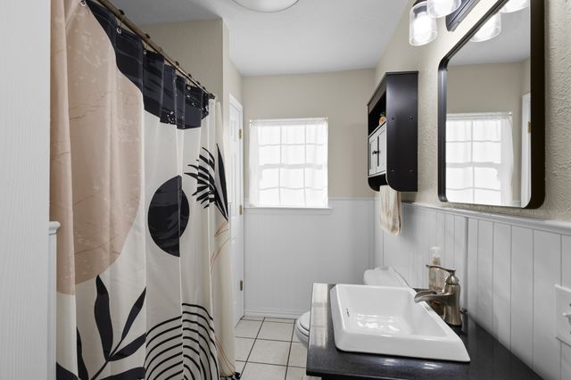 305 Cheyenne Drive, Runaway Bay, TX 76426